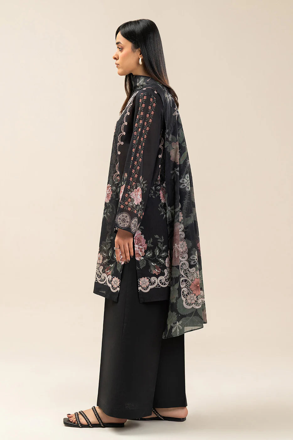 3 PIECE PRINTED LAWN SUIT-NOIR DRAPE (UNSTITCHED)