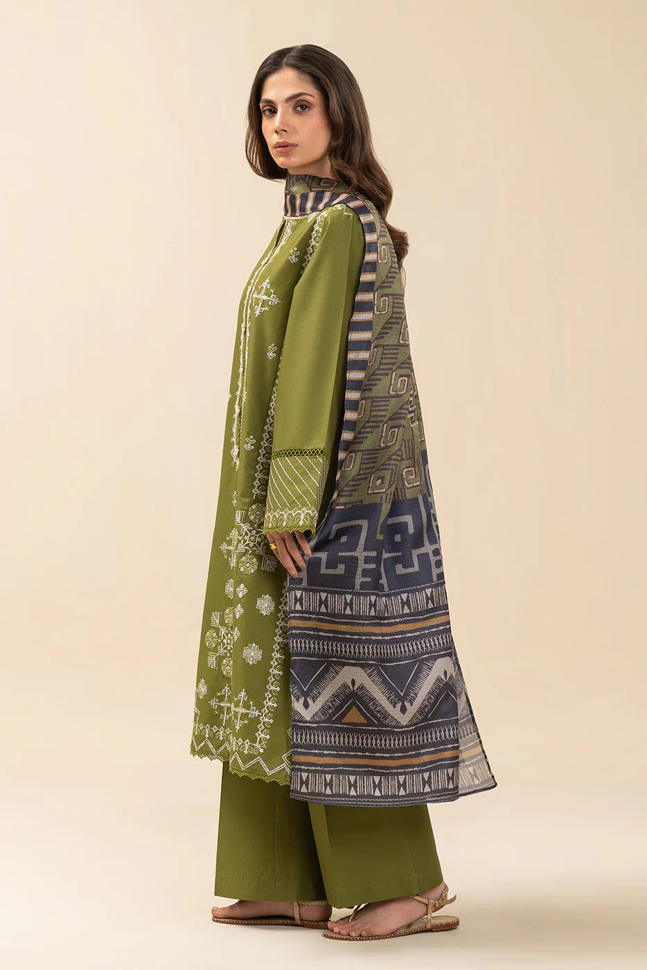 3 PIECE EMBROIDERED LAWN SUIT-JADE LADDER (UNSTITCHED)