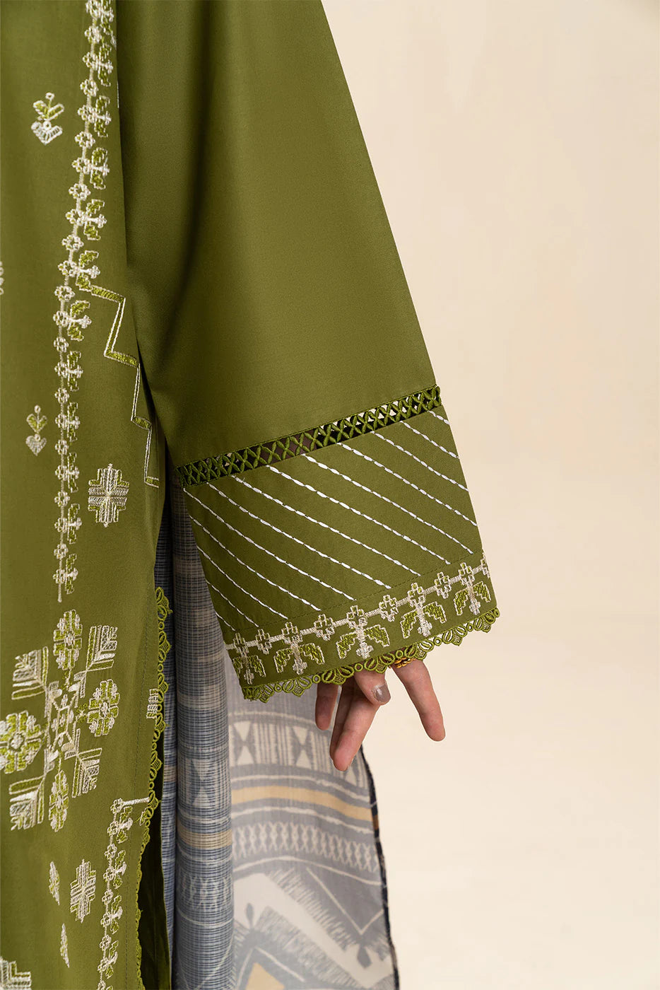 3 PIECE EMBROIDERED LAWN SUIT-JADE LADDER (UNSTITCHED)