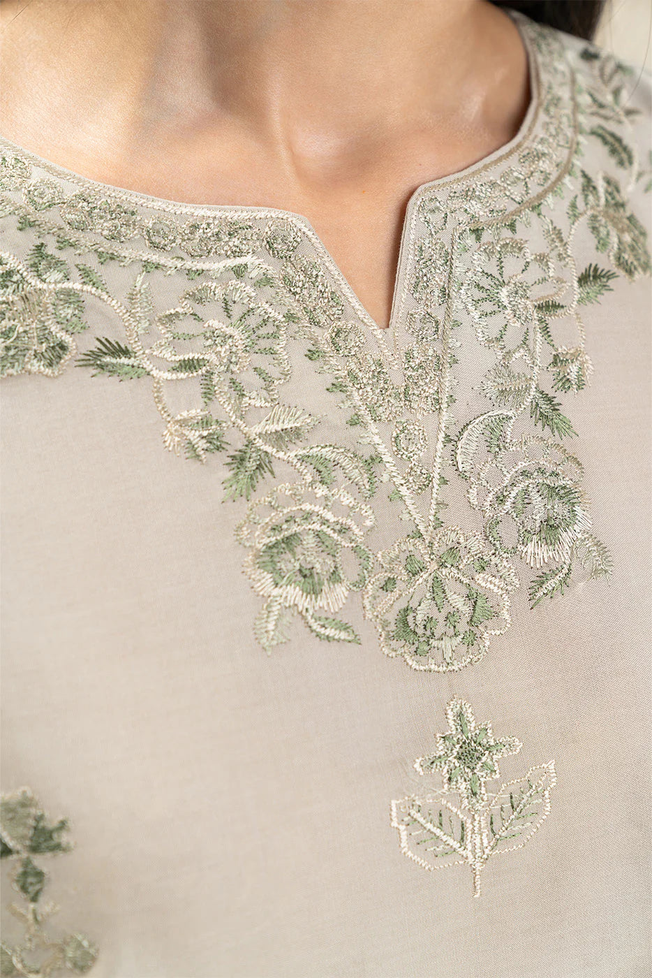 3 PIECE EMBROIDERED LAWN SUIT-OYSTER BUD (UNSTITCHED)