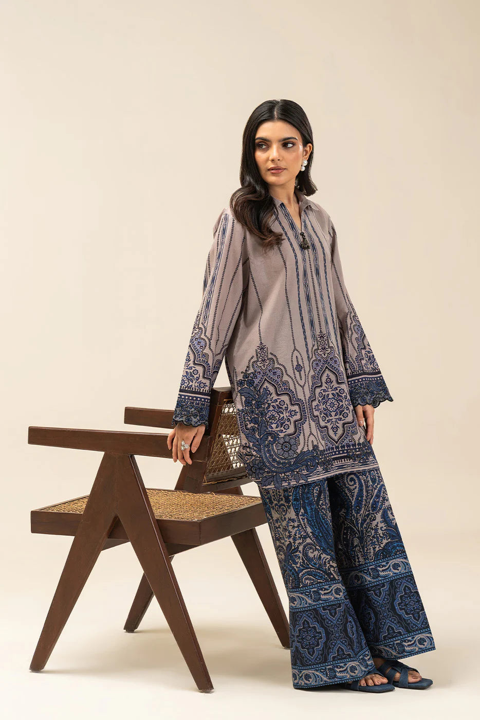 2 PIECE EMBROIDERED LAWN SUIT-DEEP DIVE (UNSTITCHED)