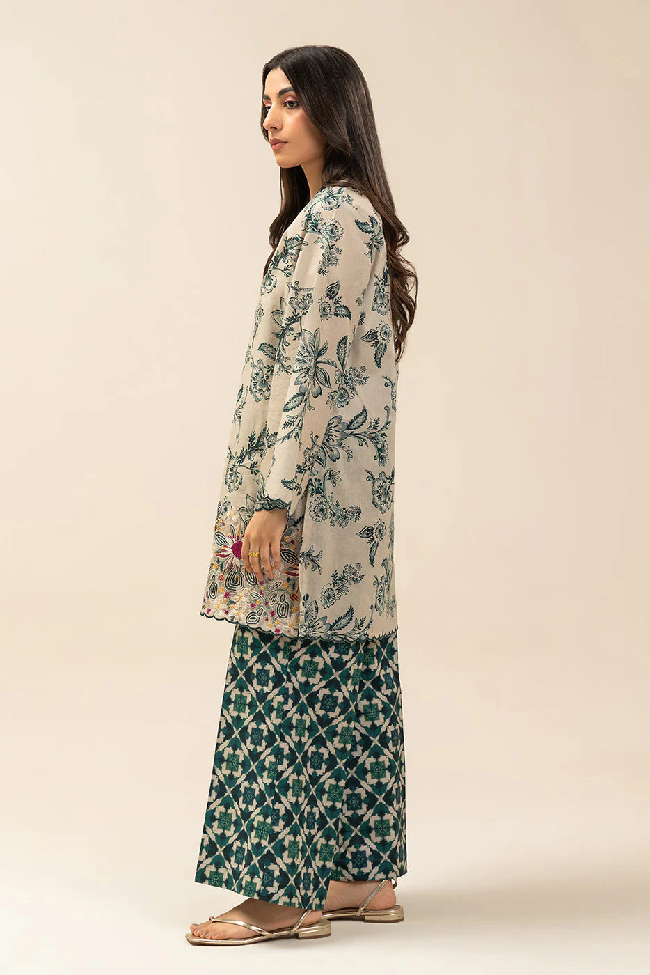 2 PIECE EMBROIDERED LAWN SUIT-EMERALD GARDENS (UNSTITCHED)