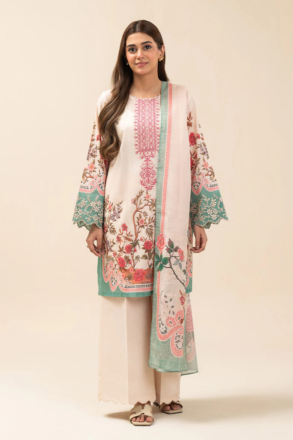 3 PIECE EMBROIDERED LAWN SUIT-BLOOMING HERITAGE (UNSTITCHED)