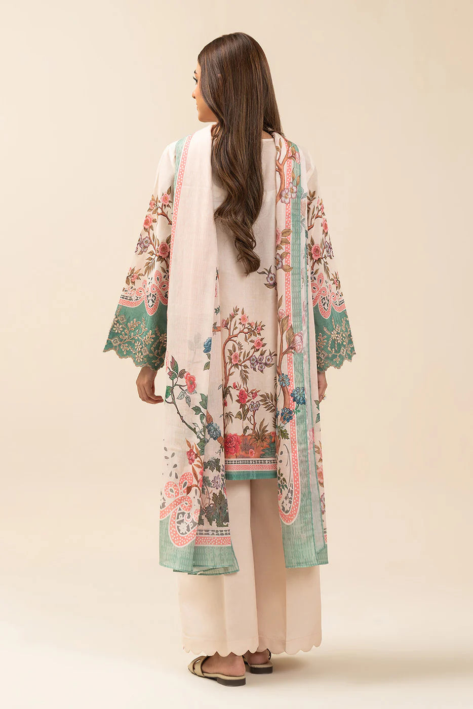 3 PIECE EMBROIDERED LAWN SUIT-BLOOMING HERITAGE (UNSTITCHED)