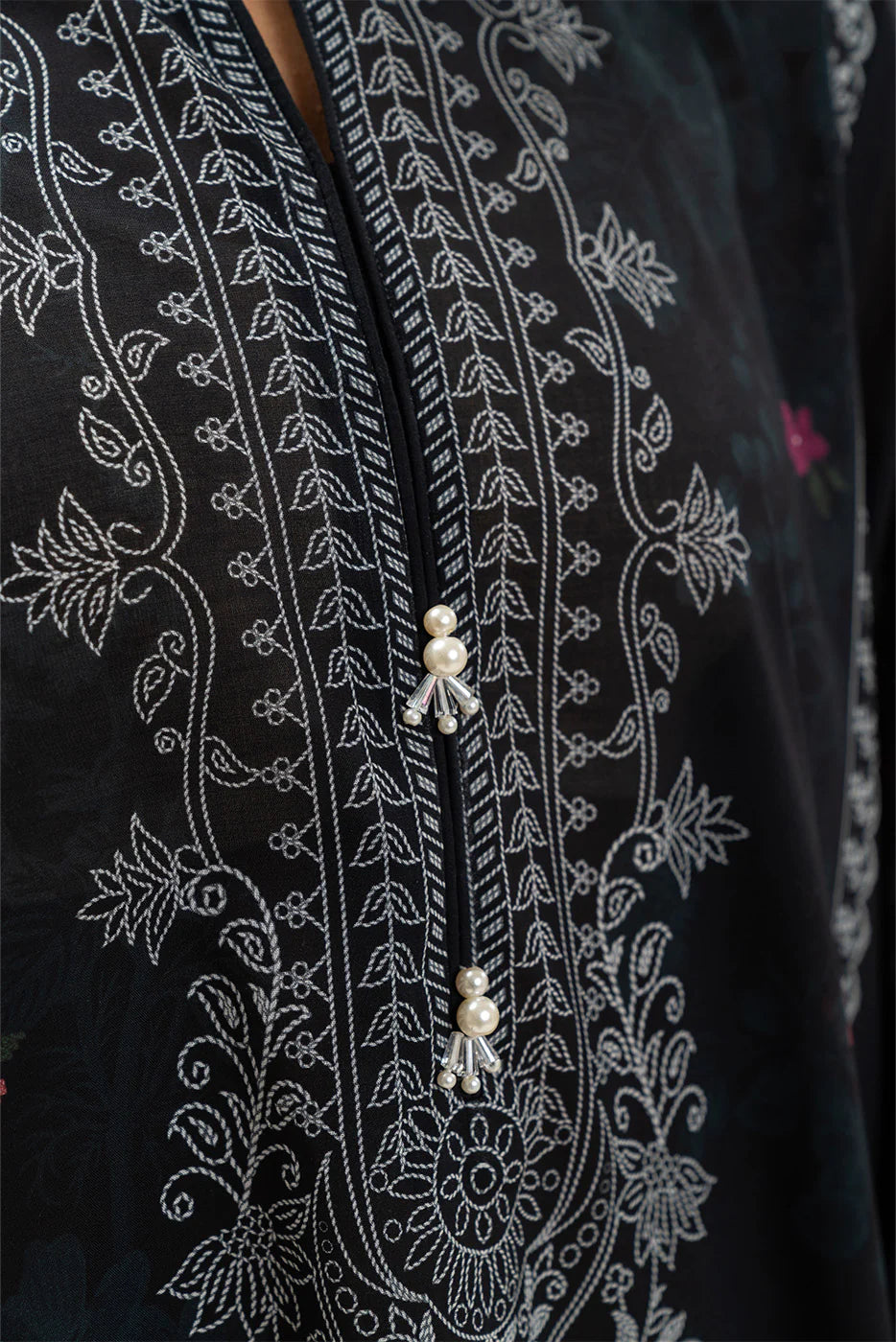 3 PIECE PRINTED LAWN SUIT-MIDNIGHT BLOOM (UNSTITCHED)